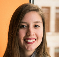 Victoria Lawson, CFO y líder de una empresa de trading financiero, en un retrato